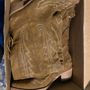 Amazon Brown Over the Knee Boots